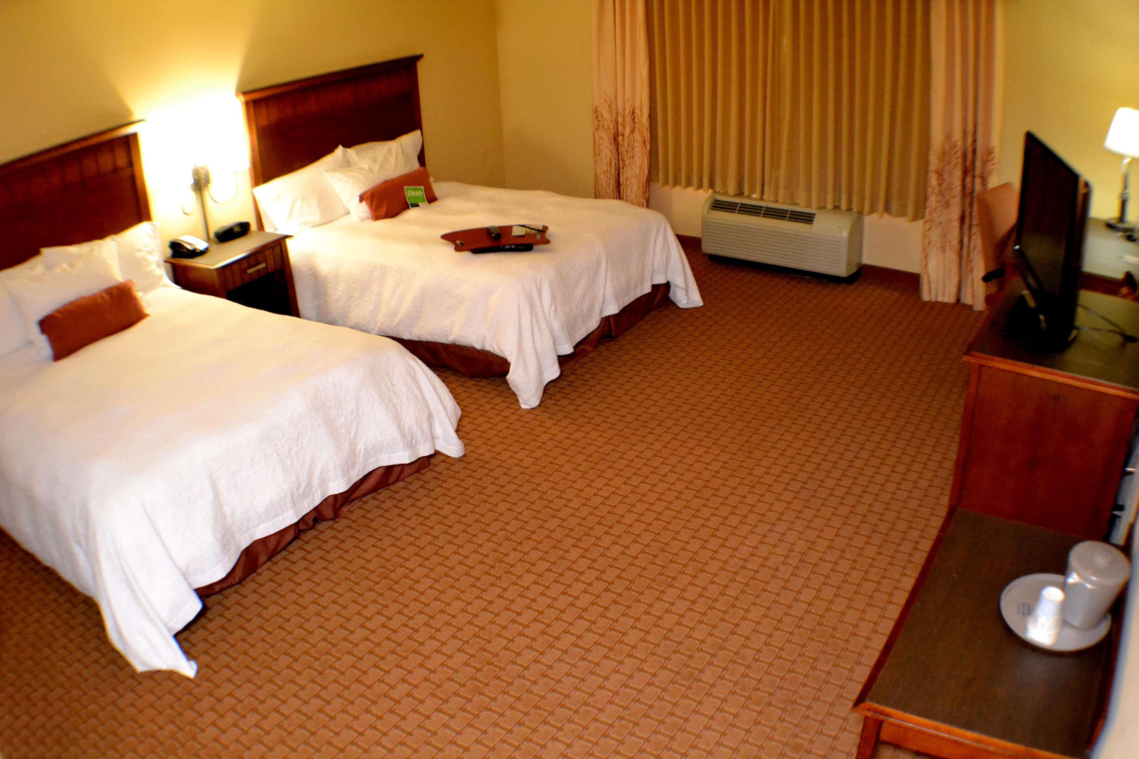 Hampton Inn & Suites Green River Room photo